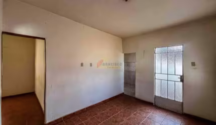 Casa à venda, 2 quartos, 1 vaga, Bom Pastor - Divinópolis/MG