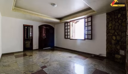 Casa Comercial para aluguel, 3 quartos, 3 suítes, Sidil - Divinópolis/MG