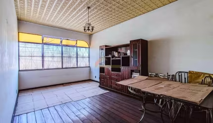 Casa para aluguel, 3 quartos, 1 suíte, 3 vagas, Niterói - Divinópolis/MG