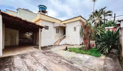 Casa Comercial para aluguel, 3 quartos, 1 suíte, 2 vagas, São José - Divinópolis/MG