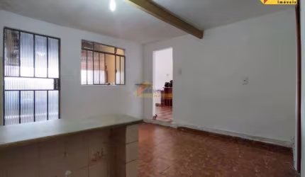 Casa para aluguel, 2 quartos, 1 vaga, Afonso Pena - Divinópolis/MG