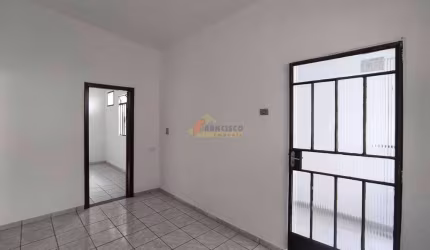 Casa para aluguel, 3 quartos, Centro - Divinópolis/MG