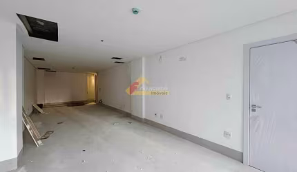 Sala comercial localizada no Centro