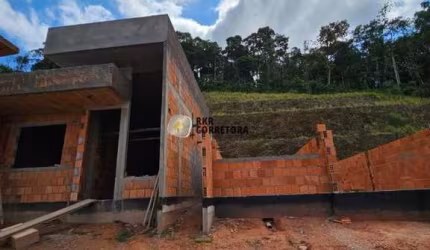 Casa para Venda em Brusque, São João, 3 dormitórios, 1 suíte, 2 banheiros, 2 vagas
