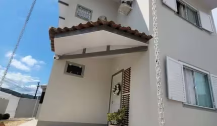 Casa para Venda em Brusque, Dom Joaquim, 3 dormitórios, 2 banheiros, 1 vaga