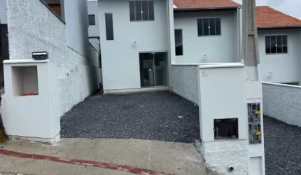 Casa para Venda em Brusque, Tomaz Coelho, 2 dormitórios, 1 banheiro, 3 vagas