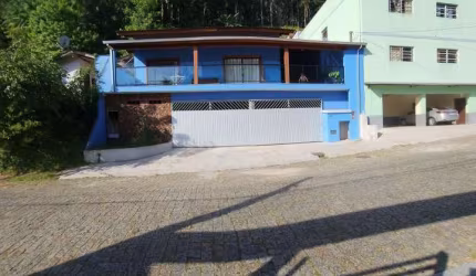 Casa para Venda em Brusque, Azambuja, 2 dormitórios, 2 banheiros, 3 vagas