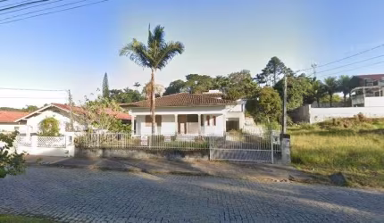 Casa para Venda em Brusque, Jardim Maluche, 3 dormitórios, 1 banheiro, 2 vagas