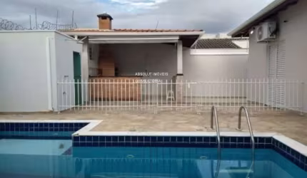 Casa de alto padrão para locação em Indaiatuba-SP, Jardim Esplanada II: 3 quartos, 2 salas, 3 banheiros, 3 vagas, 300m².