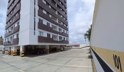 Apartamento em andar alto 2 vagas de garagem