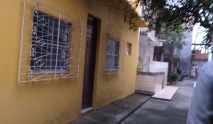 Casa para Venda em Salvador, Ribeira, 3 dormitórios, 2 banheiros