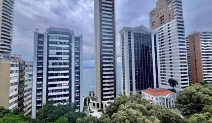 Apartamento para Venda em Salvador, Vitória, 3 dormitórios, 3 suítes, 3 banheiros, 3 vagas