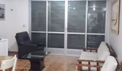 Casa em Condominio no Guaruja, de frente para o mar.