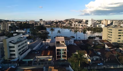 Maravilhoso Apartamento, no 9⁰ andar de um prédio na melhor localização do Centro de Sete Lagoas, com linda vista: