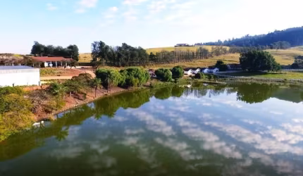 Maravilhosa Fazenda em Vargem Grande do Sul - SP