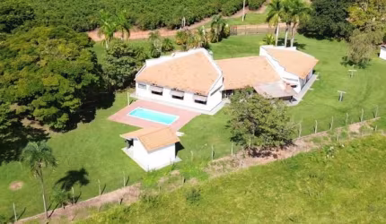 Excepcional fazenda em Garça-SP