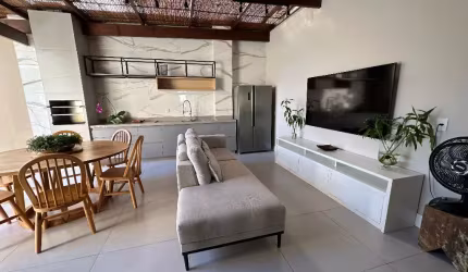 Casa nascente finamente decorada com 3 suítes, energia solar e gourmet – Villa Ferrara, Stella Maris