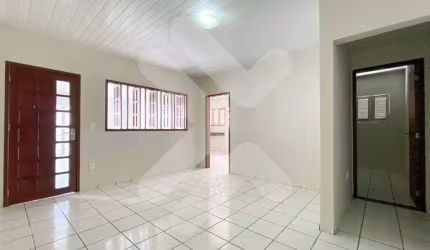 Casa à locação em Nova Parnamirim (Parnamirim/RN) | 3 quartos - 86m²