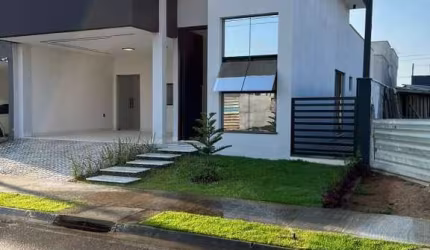 Casa à venda em Cajupiranga (Parnamirim/RN) | Condomínio Ecoville 2 | 3 suítes - 122m²