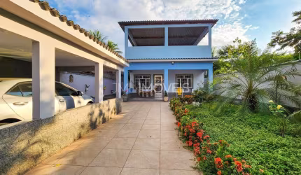 Casa ampla com quintal em Saracuruna