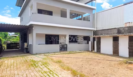 Casa em Vila Maria Helena - Duque de Caxias, RJ