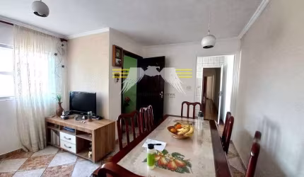 Sobrado  a venda, 146m², com 3 casas, 1 vaga de garagem, localizada na região da Quarta Parada, São