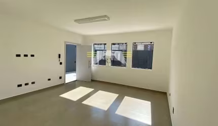 ** BELÍSSIMA CASA CINEMATOGRÁFICADE 252m² LOCALIZADA NA VILA MATILDE - Para Mais Informações Corret