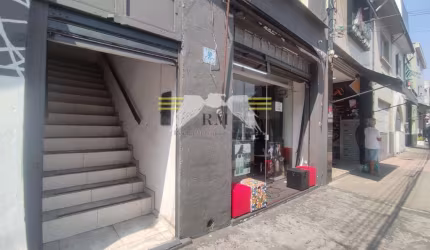 Sobreloja Comercial com 3 salas, Cozinha e Banheiro para Locação no Brás - SP - 50 m²