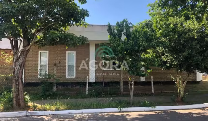 Casa de 3(três) dormitórios, sendo 1(uma) suíte, localizada no bairro Estância Velha