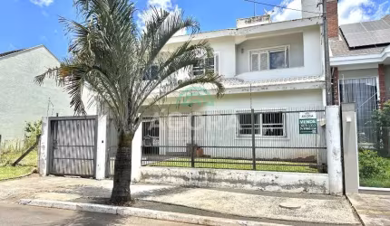 Casa de 4(quatro) dormitórios localizada no bairro Moinhos de Vento
