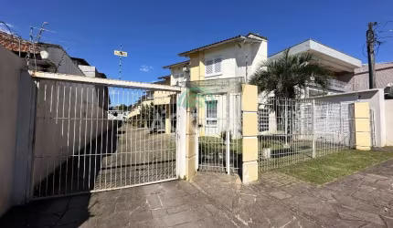 Sobrado em condomínio com 2 (dois) dormitórios.