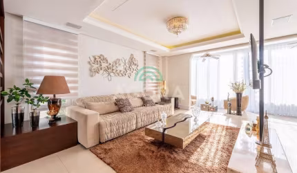 Sobrado de 294m² com 3 (três) dormitórios, localizado no bairro Estância Velha.
