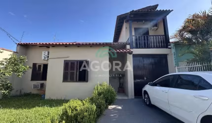Sobrado com 3 (três) dormitórios sendo 1 (uma) suíte, localizado no bairro Estância Velha.
