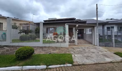 Casa térrea com 3 (três) dormitórios, sendo 2 (duas) suítes, localizada no bairro Igara em Canoas.