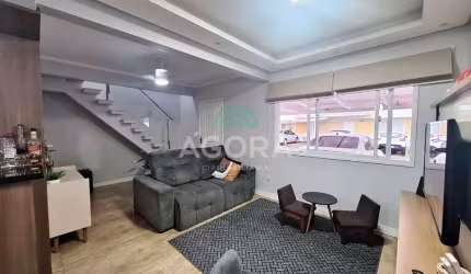 Sobrado em condomínio fechado com 3 (três) dormitórios, localizado no bairro Olaria em Canoas.