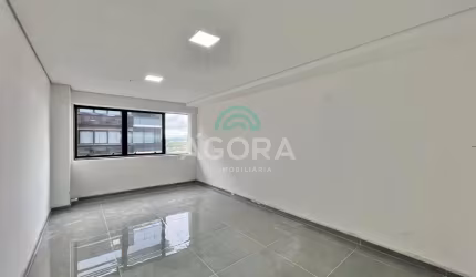Sala comercial no Max Plaza de 34,79m² privativos, localizada no bairro Marechal Rondon.
