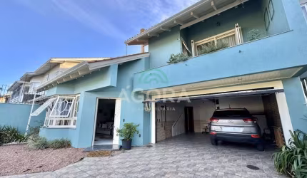Excelente sobrado com 3 (três) dormitórios, localizado no bairro Jardim do Lago.