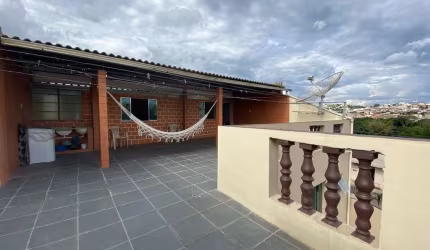 Casa: 5 quartos, 1 suíte, 2 salas, 3 banheiros, 1 vaga, 200m², Siderúrgico - Cons. Lafaiete-MG