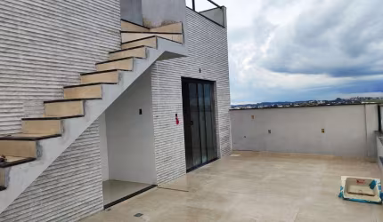 Cobertura  triplex à venda em Conselheiro Lafaiete-MG, Novo Horizonte: 3 quartos, 1 suíte, 2 salas, 2 banheiros, 1 vaga, 17.032m²!