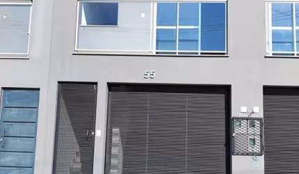Casa 2 quartos, 1 sala, 1 banheiro, 2 vagas, 99,00 m²!