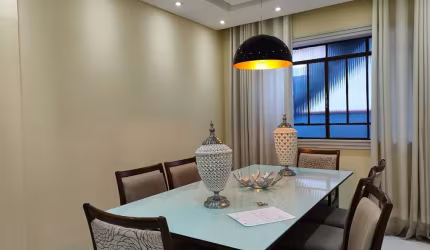 Casa 3 quartos, 1 suíte, 4 salas e área de 195m² no bairro São Sebastião.
