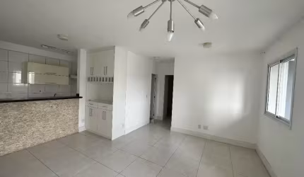 Lindo apartamento 3 dormitórios com living ampliado PRONTO