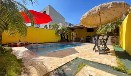 Casa Térrea para Venda em Santo André, Utinga, 2 dormitórios, 2 banheiros, 2 vagas