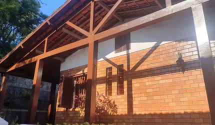 Linda casa estilo colonial gloria
