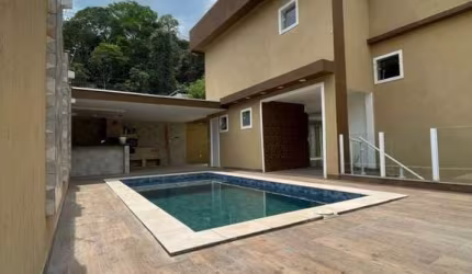 Casa para Venda em Duque de Caxias, Jardim Primavera, 5 dormitórios, 5 suítes, 7 banheiros, 5 vagas