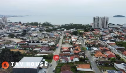 A Venda - Terreno 500 metros do mar  na Praia Aelgre Penha