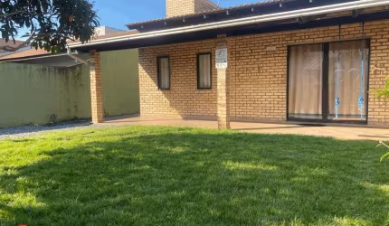 Casa Térrea À Venda em Armação do Itapocorói, Penha - Oportunidade Única!