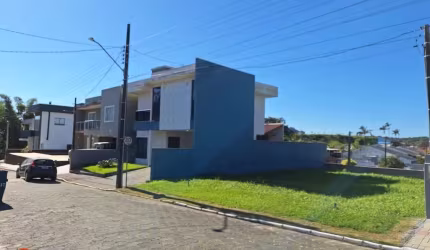 Terreno à venda em Balneário Piçarras em Condomínio Fechado