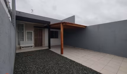 Casa Mobiliada em Piçarras, 1000 metros do Mar
