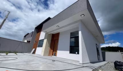 Casa de à venda Esquina na Praia do Grant - Barra Velha!